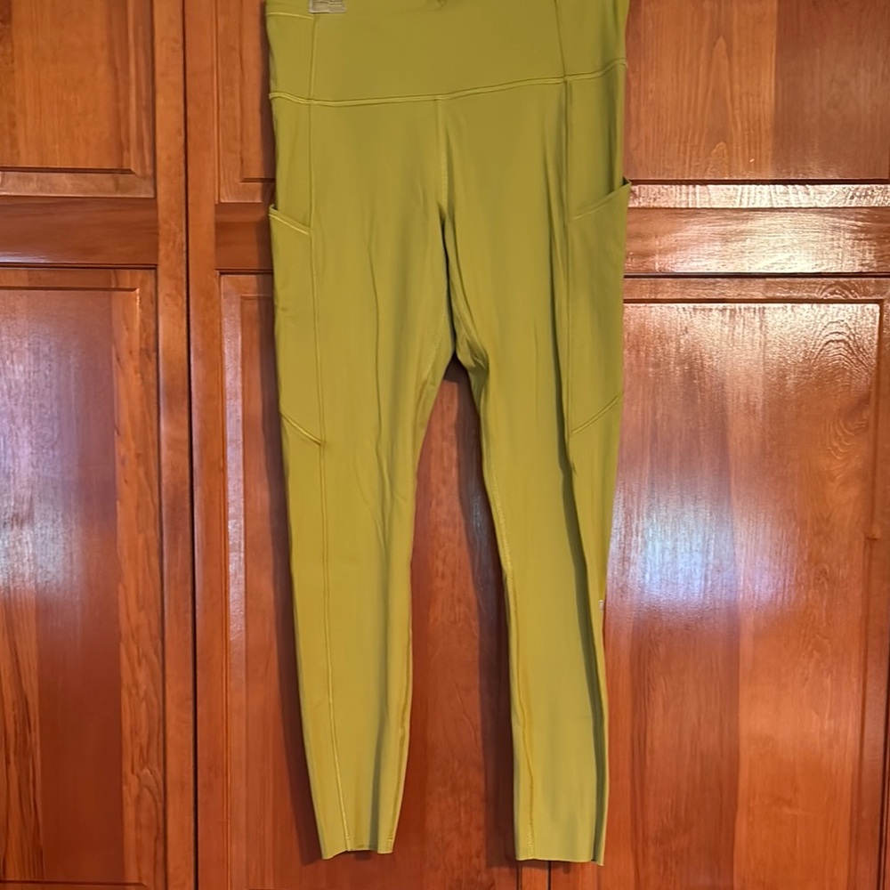 Lululemon fast and free tight II 25” non reflective nulux in golden lime *flaw*
